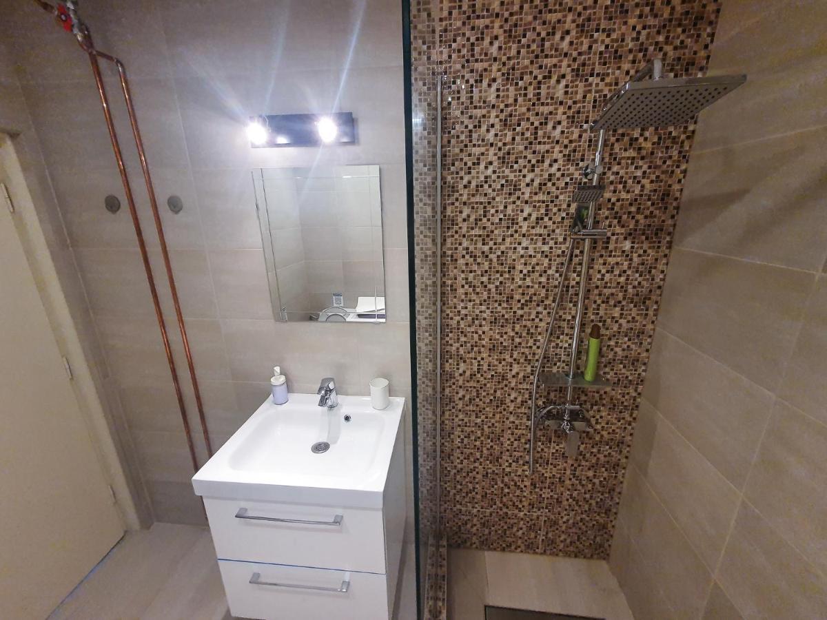 Charming Studio With City View Bucharest Exterior photo